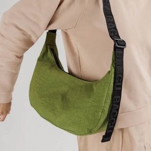 BAGGU Medium Nylon Crescent Bag in Avocado (green)